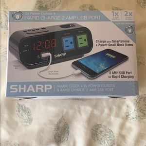 SHARP Alarm Clock + 2x Power Outlet & Rapid Charge